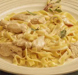 ALFREDO CHICKEN