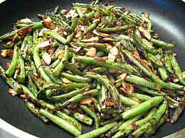 GREEN BEANS ALMONDS